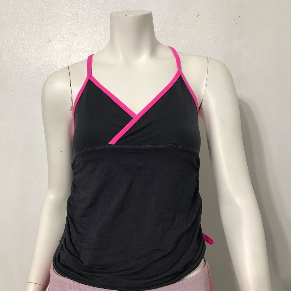 Lululemon top size 6